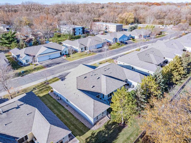 1427 Ravoux Lane, Chaska, MN 55318