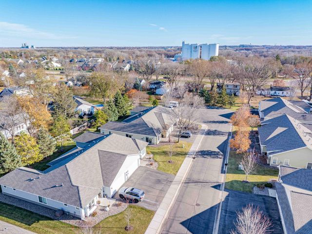 1427 Ravoux Lane, Chaska, MN 55318