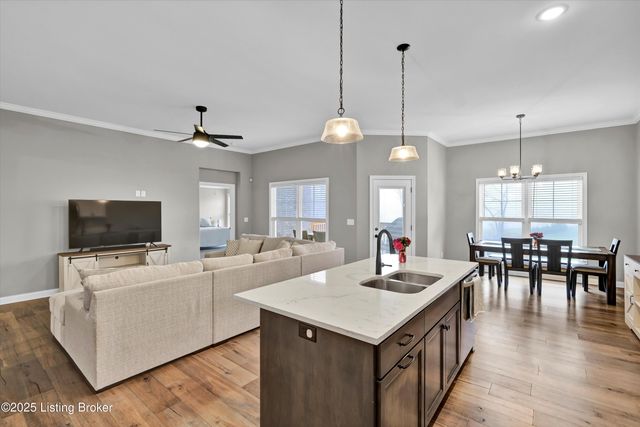 120 Burlington Ct, Mt Washington, KY 40047