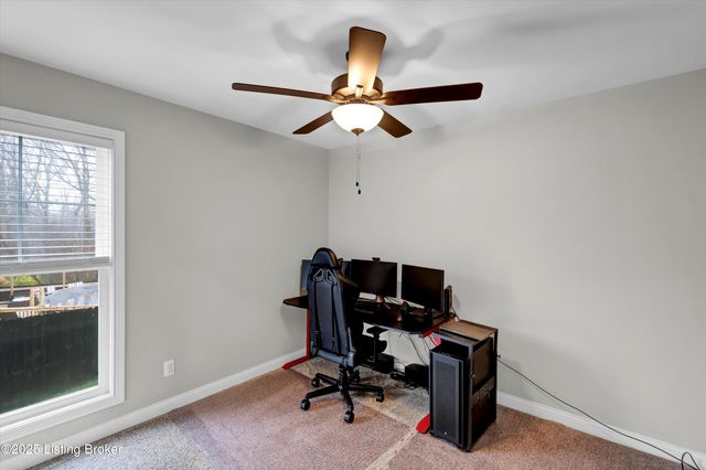 120 Burlington Ct, Mt Washington, KY 40047