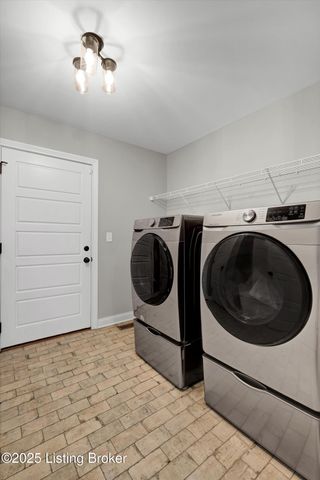 120 Burlington Ct, Mt Washington, KY 40047