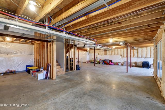 120 Burlington Ct, Mt Washington, KY 40047