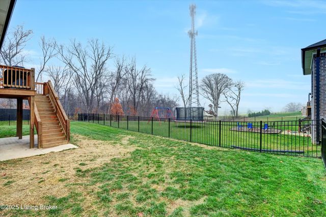 120 Burlington Ct, Mt Washington, KY 40047