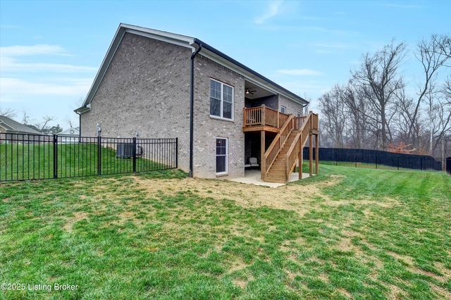 120 Burlington Ct, Mt Washington, KY 40047