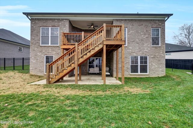 120 Burlington Ct, Mt Washington, KY 40047