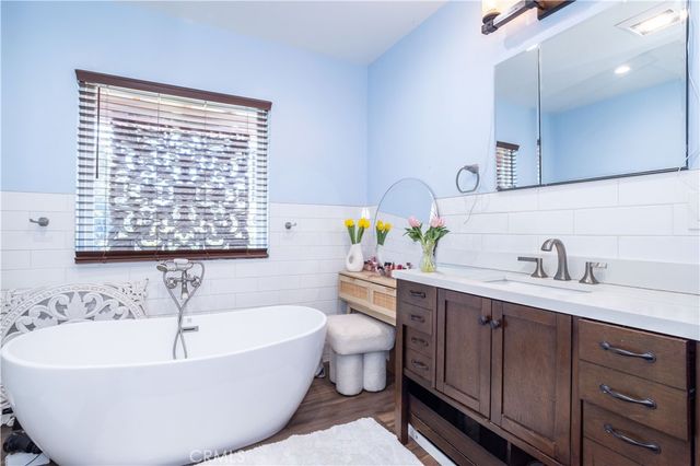 17525 Kingsbury Street, Granada Hills, CA 91344