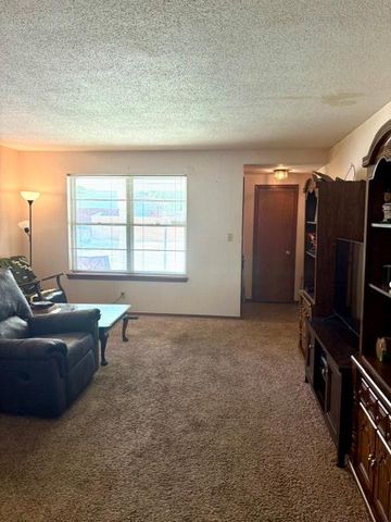 408 SW 63rd Place, Oklahoma City, OK 73139