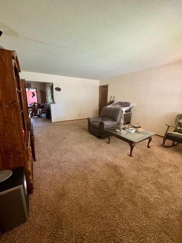 408 SW 63rd Place, Oklahoma City, OK 73139