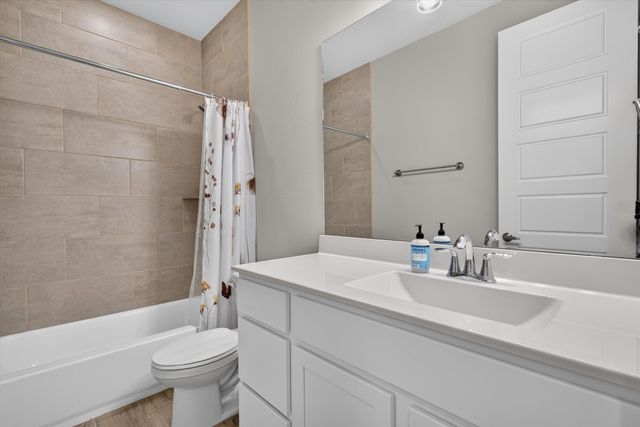 4225 Crowned Eagle Loop NE, Rio Rancho, NM 87144