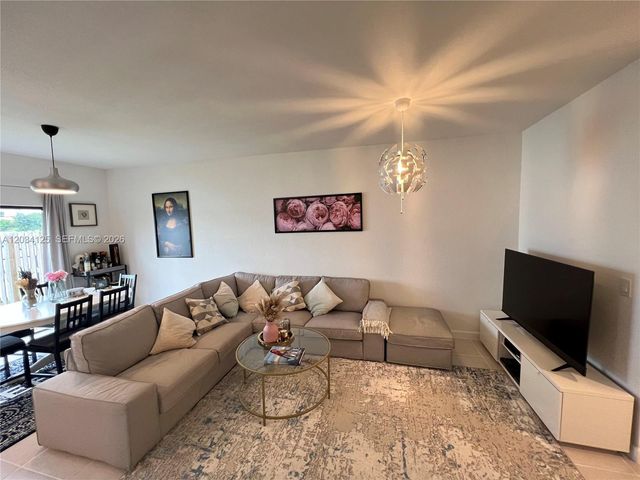20610 NE 5th Pl 6104, Miami, FL 33179