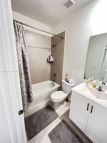 20610 NE 5th Pl 6104, Miami, FL 33179