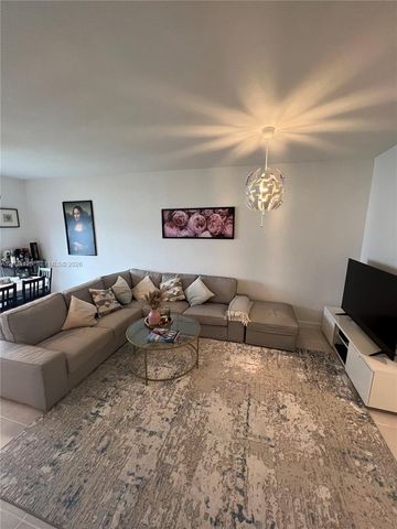 20610 NE 5th Pl 6104, Miami, FL 33179