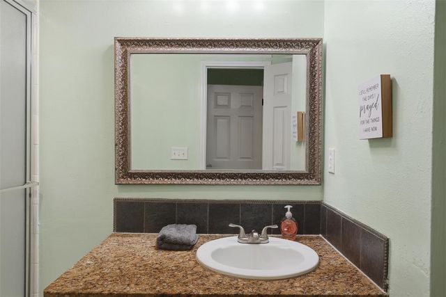 6728 N Meridian Avenue C, Oklahoma City, OK 73116