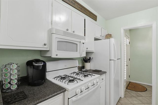 6728 N Meridian Avenue C, Oklahoma City, OK 73116