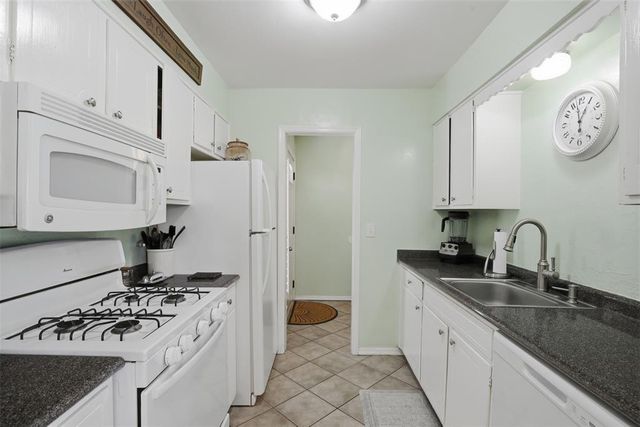 6728 N Meridian Avenue C, Oklahoma City, OK 73116