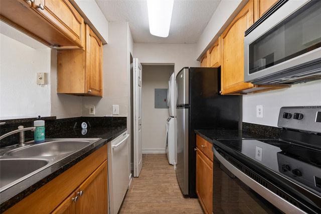 241 AFTON SQUARE 103, Altamonte Springs, FL 32714