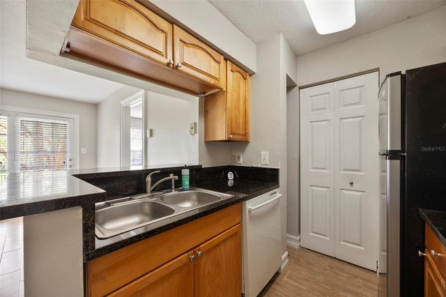 241 AFTON SQUARE 103, Altamonte Springs, FL 32714