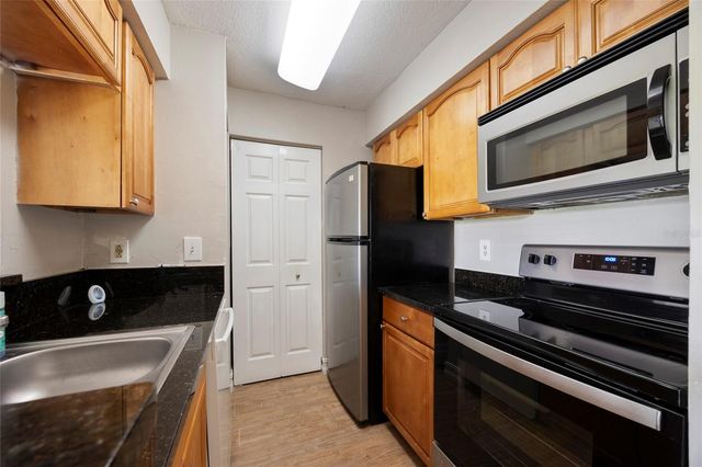 241 AFTON SQUARE 103, Altamonte Springs, FL 32714