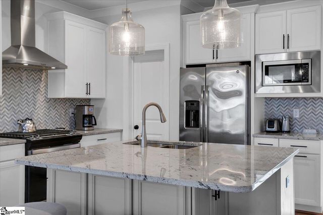 2 Winding Rock Road, Simpsonville, SC 29680