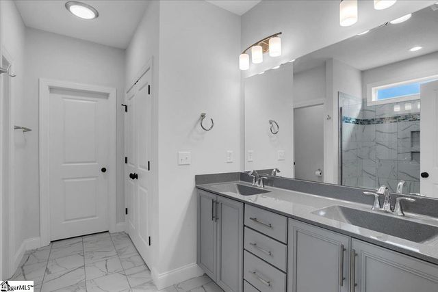 2 Winding Rock Road, Simpsonville, SC 29680