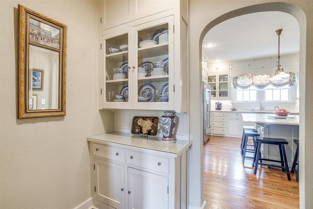 100 W Cypress Street, Cross Plains, TX 76443
