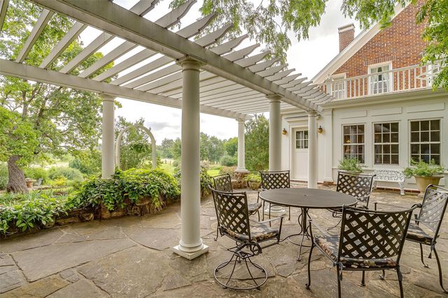100 W Cypress Street, Cross Plains, TX 76443