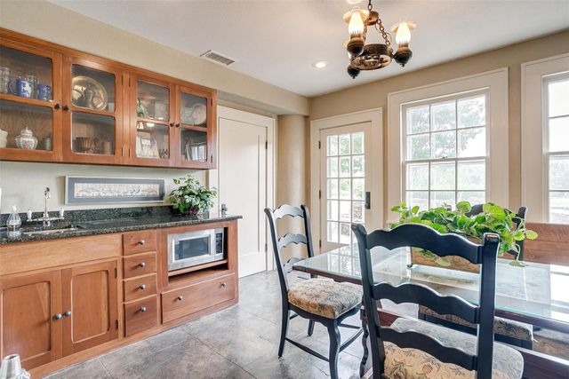100 W Cypress Street, Cross Plains, TX 76443