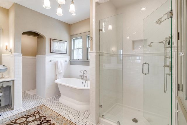 100 W Cypress Street, Cross Plains, TX 76443
