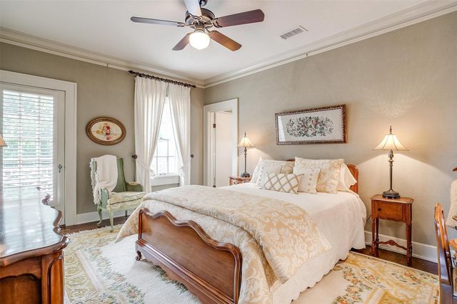 100 W Cypress Street, Cross Plains, TX 76443