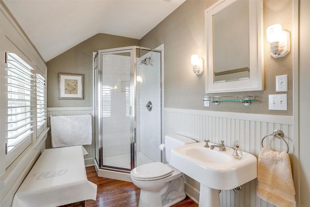100 W Cypress Street, Cross Plains, TX 76443
