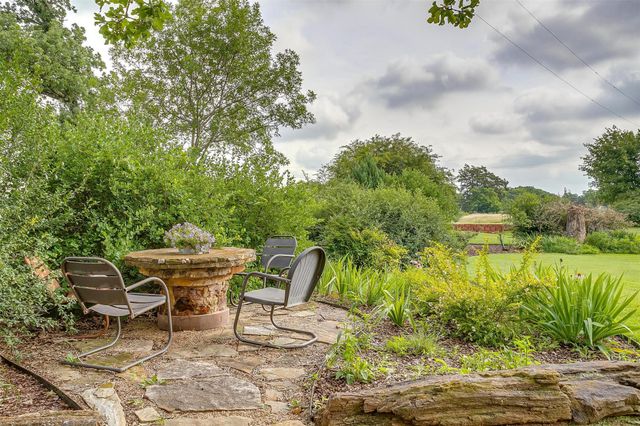 100 W Cypress Street, Cross Plains, TX 76443