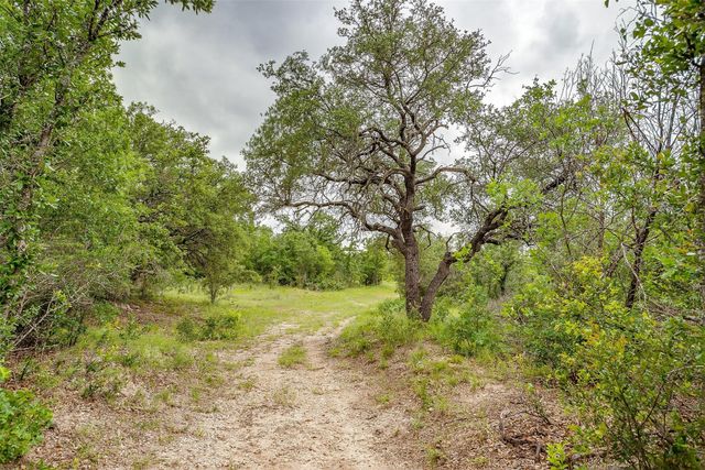 100 W Cypress Street, Cross Plains, TX 76443