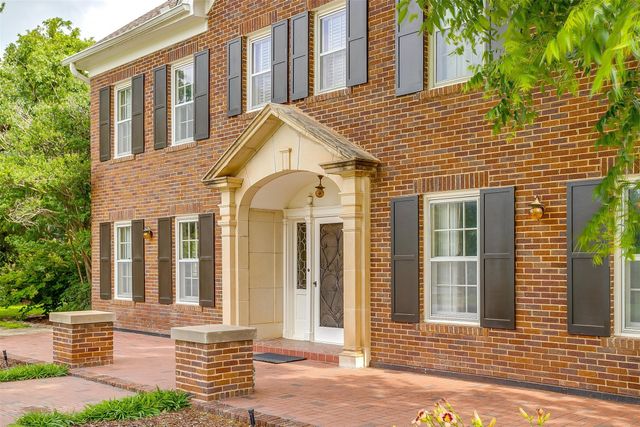 100 W Cypress Street, Cross Plains, TX 76443