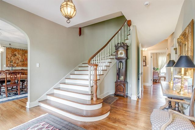 100 W Cypress Street, Cross Plains, TX 76443