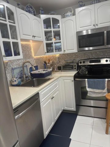 5861 NW 16TH Place 113, Sunrise, FL 33313
