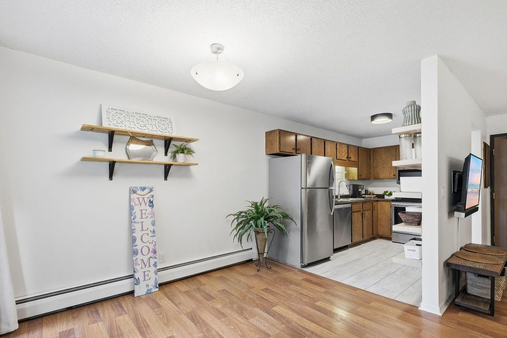 7601 W 101st Street 114, Bloomington, MN 55438 — photo 3