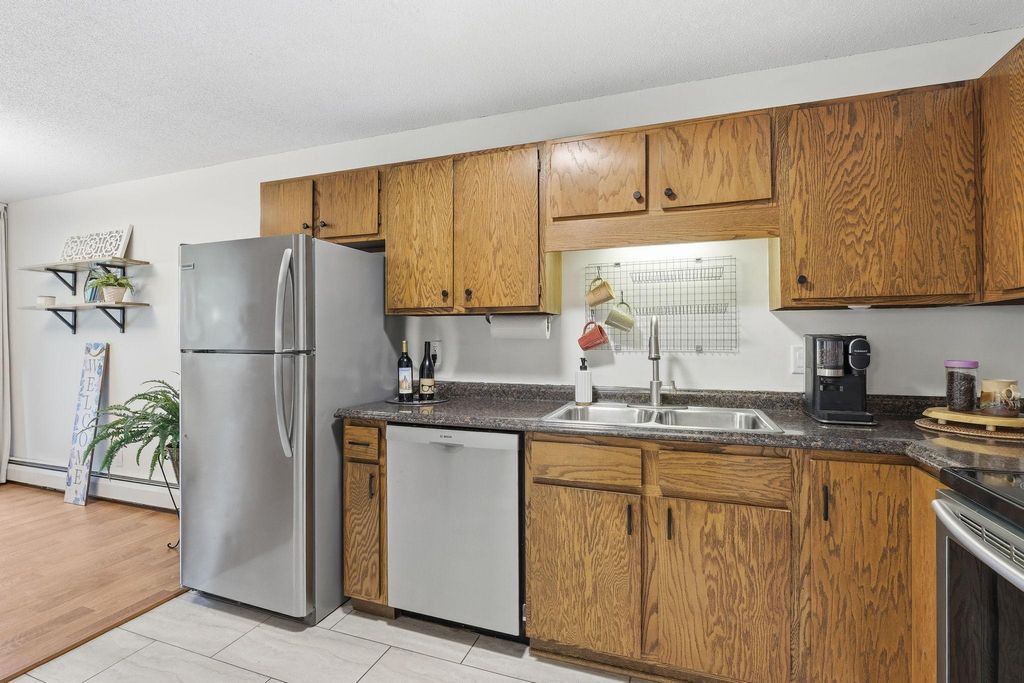 7601 W 101st Street 114, Bloomington, MN 55438 — photo 4