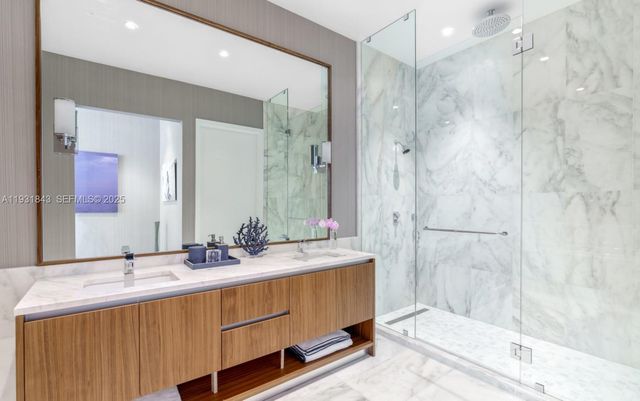 175 SE 25th Rd 4201, Miami, FL 33129