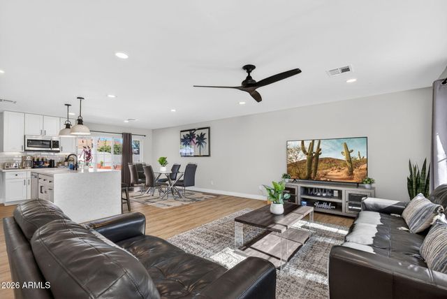 8714 E PLAZA Avenue, Scottsdale, AZ 85250