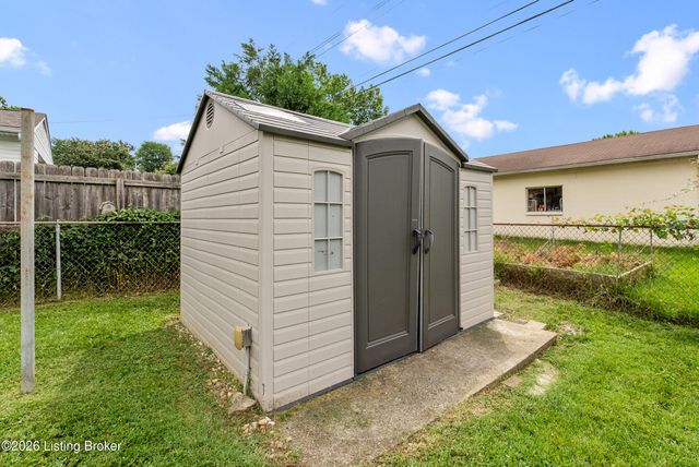 3128 Mylanta Pl, Louisville, KY 40220