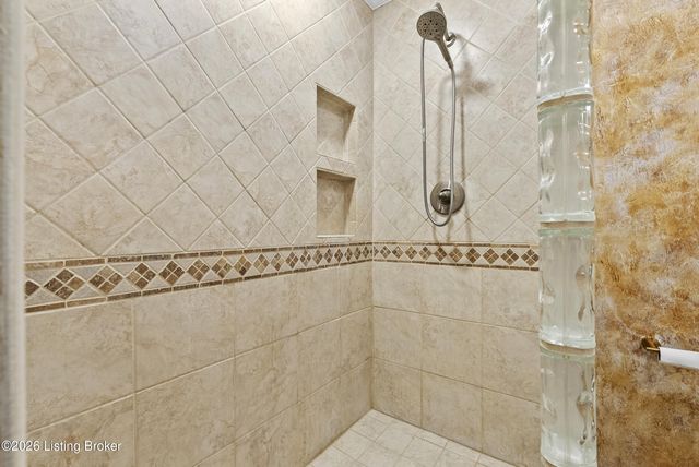 3128 Mylanta Pl, Louisville, KY 40220