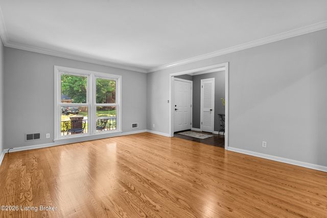 3128 Mylanta Pl, Louisville, KY 40220