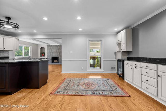 3128 Mylanta Pl, Louisville, KY 40220