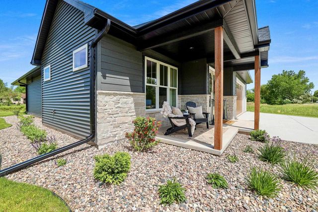 1871 LEDGEVIEW ROAD, De Pere, WI 54115