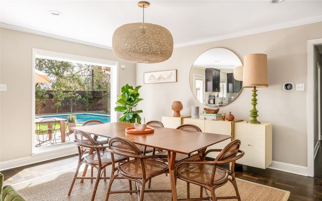 6838 Winchester Street, Dallas, TX 75231