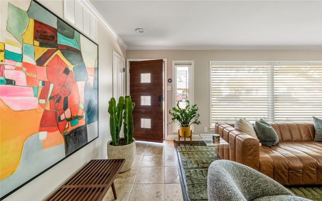 6838 Winchester Street, Dallas, TX 75231