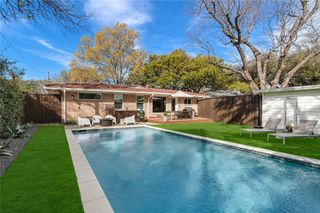 6838 Winchester Street, Dallas, TX 75231