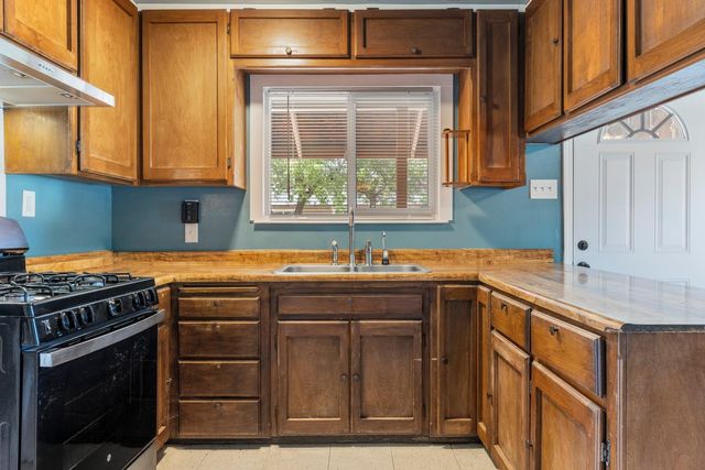 30 A St, Empire, CA 95319