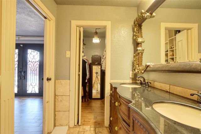 1624 S 5th Street, Midlothian, TX 76065