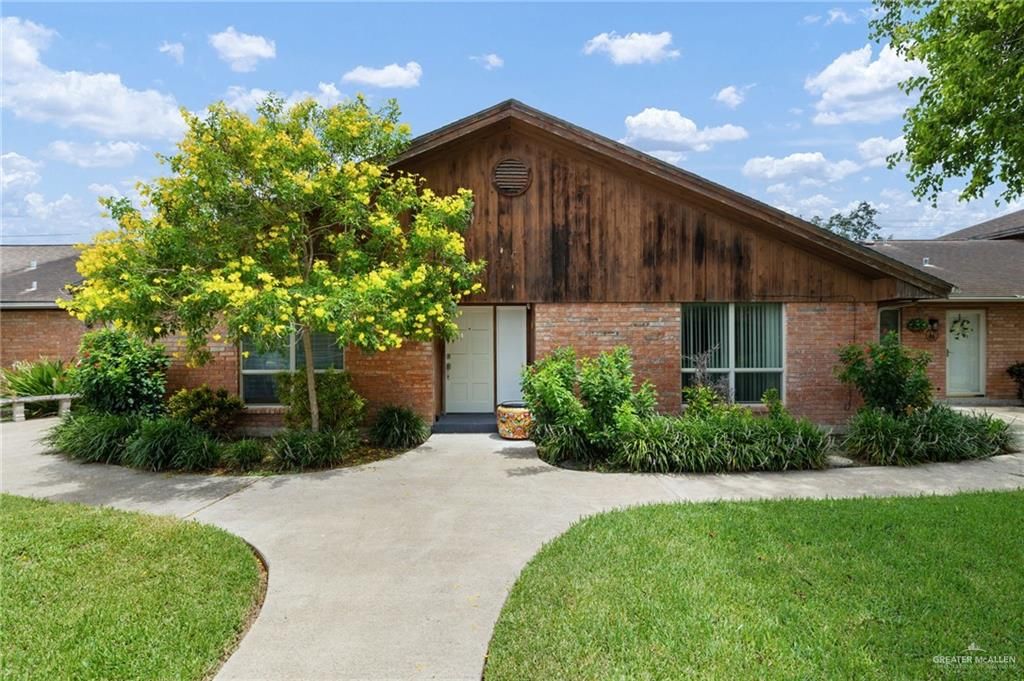 415 S Westgate Drive B-15, Weslaco, TX 78596